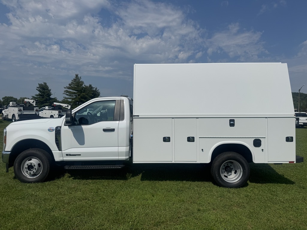 2026 FORD F350 XL in East Peoria, IL