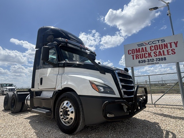 2018 FREIGHTLINER CASCADIA 126 in New Braunfels, TX