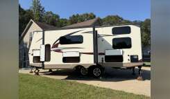 2017 Forest River ROCKWOOD MINI LITE 2504S RV