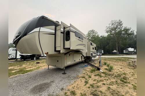 2022 Jayco PINNACLE 38SSWS in frederic MI