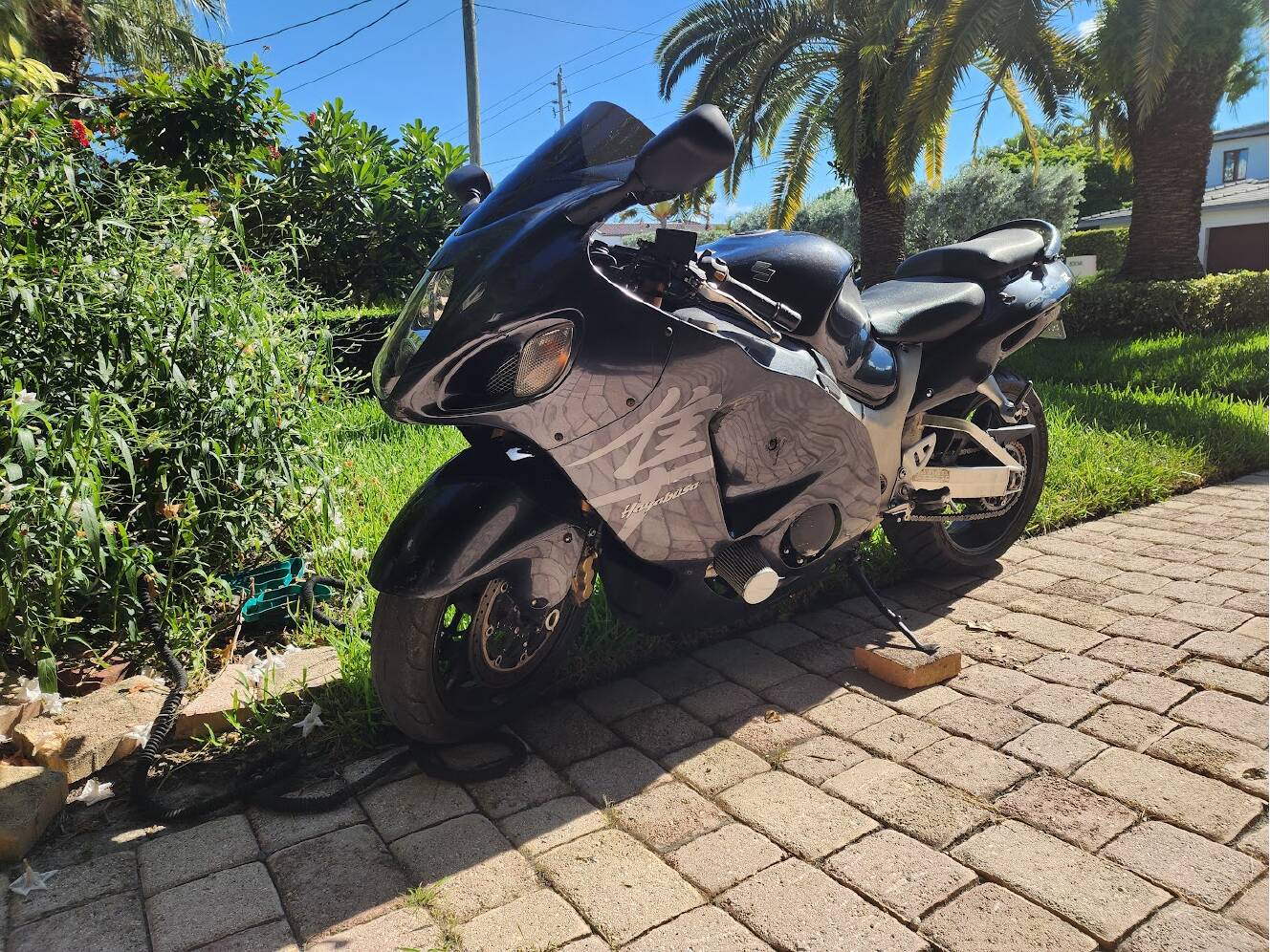 A photo of this 2004 Suzuki GSX-R 1300
