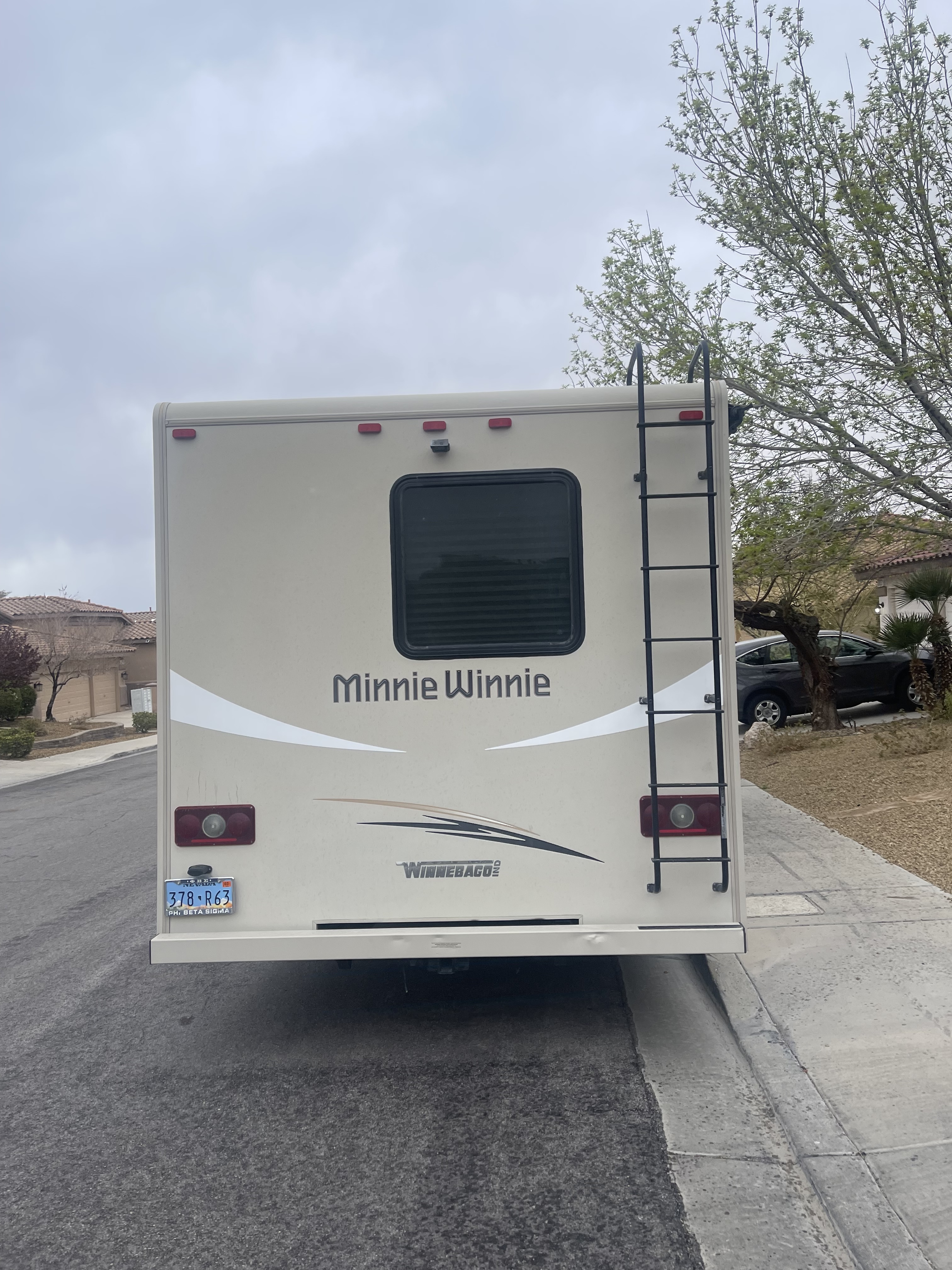 2016 Winnebago MINNIE WINNIE 31H in henderson NV