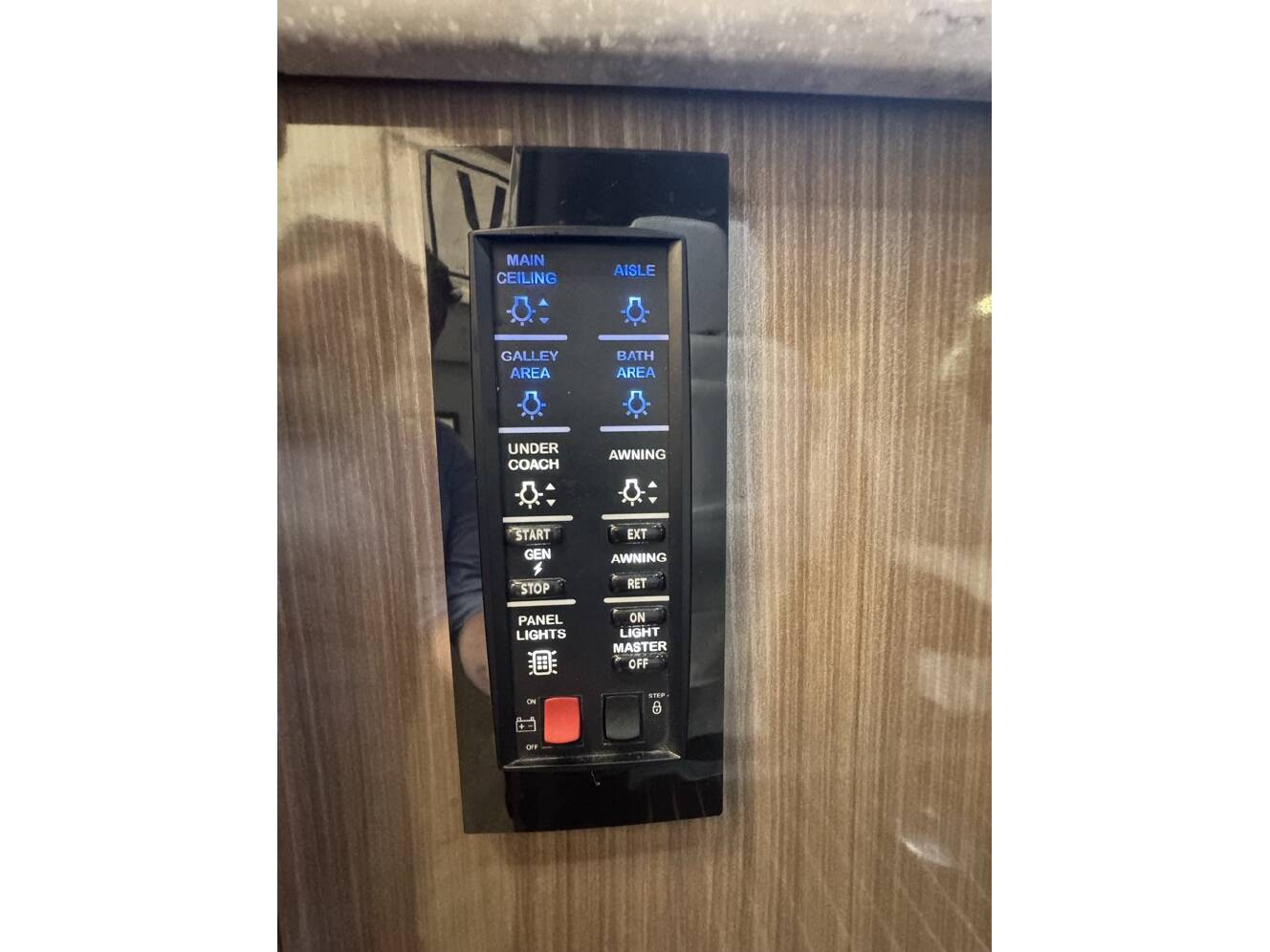 A photo of this 2018 Airstream INTERSTATE GRAND TOUR 3500 EXT