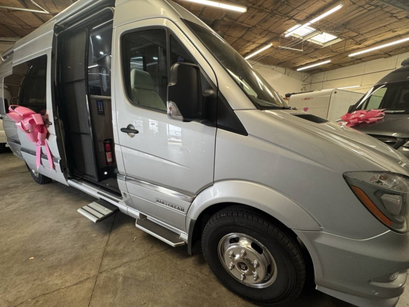 A photo of this 2018 Airstream INTERSTATE GRAND TOUR 3500 EXT
