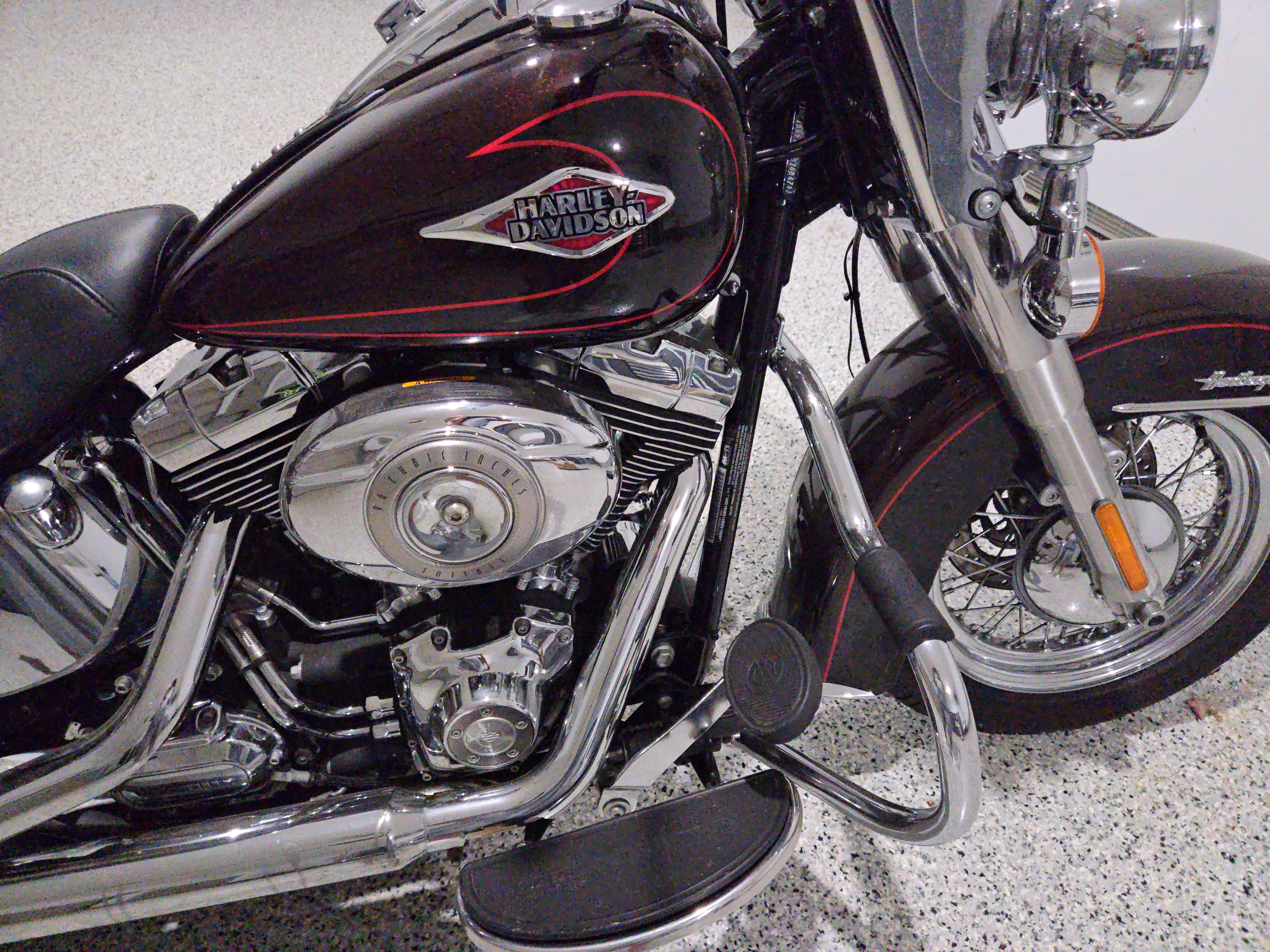 2011 Harley-Davidson HERITAGE SOFTAIL CLASSIC in massillon OH