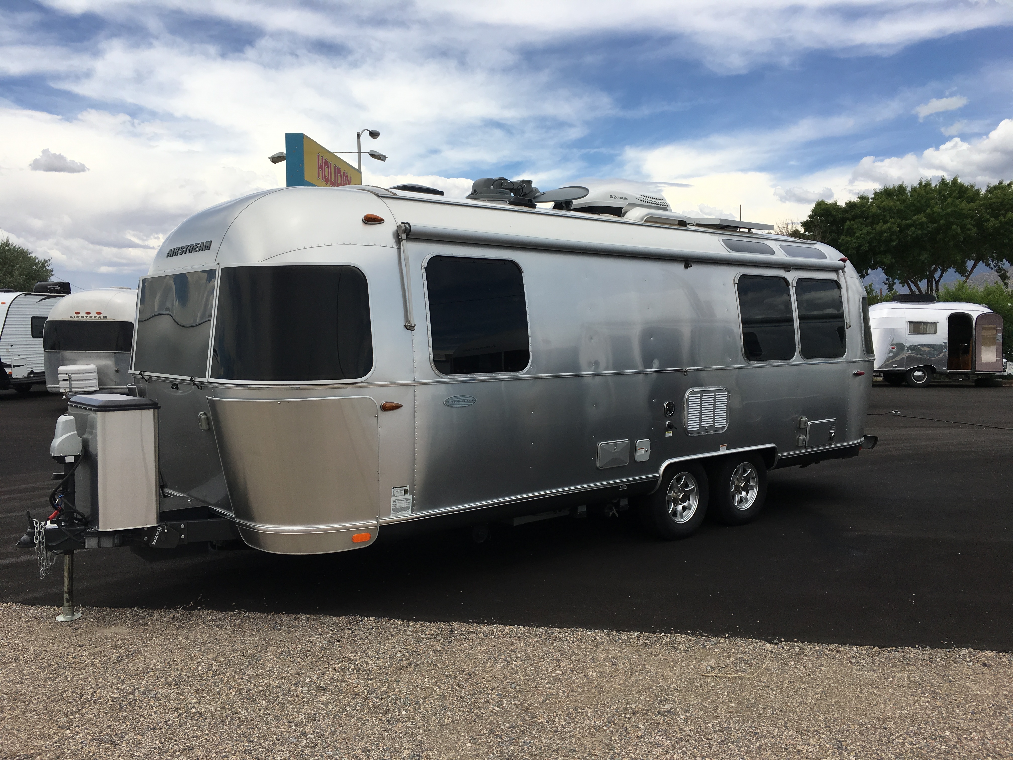 2016 Airstream FLYING CLOUD 25FB QUEEN RV