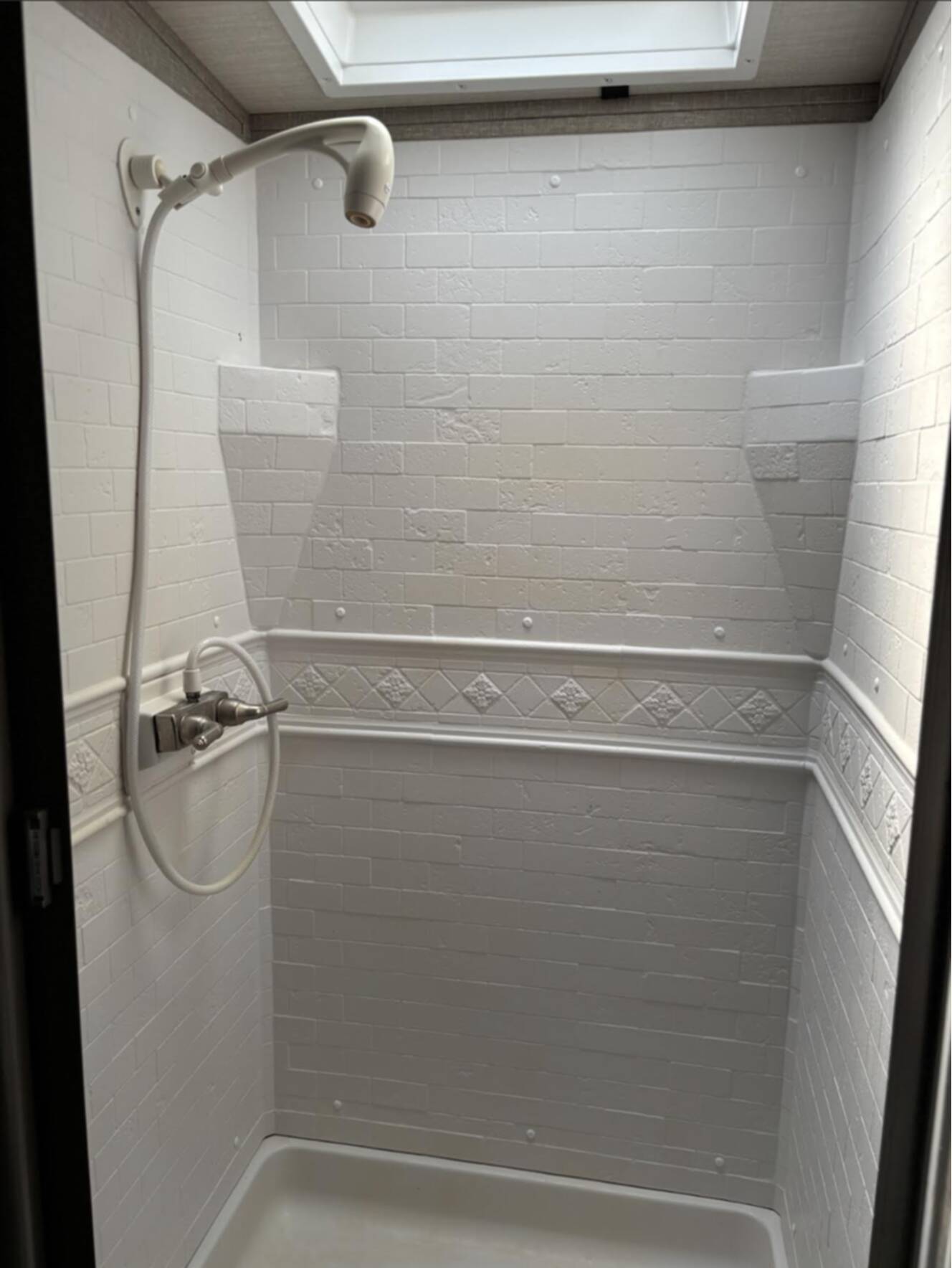 A photo of this 2019 Grand Design Imagine 2500RL