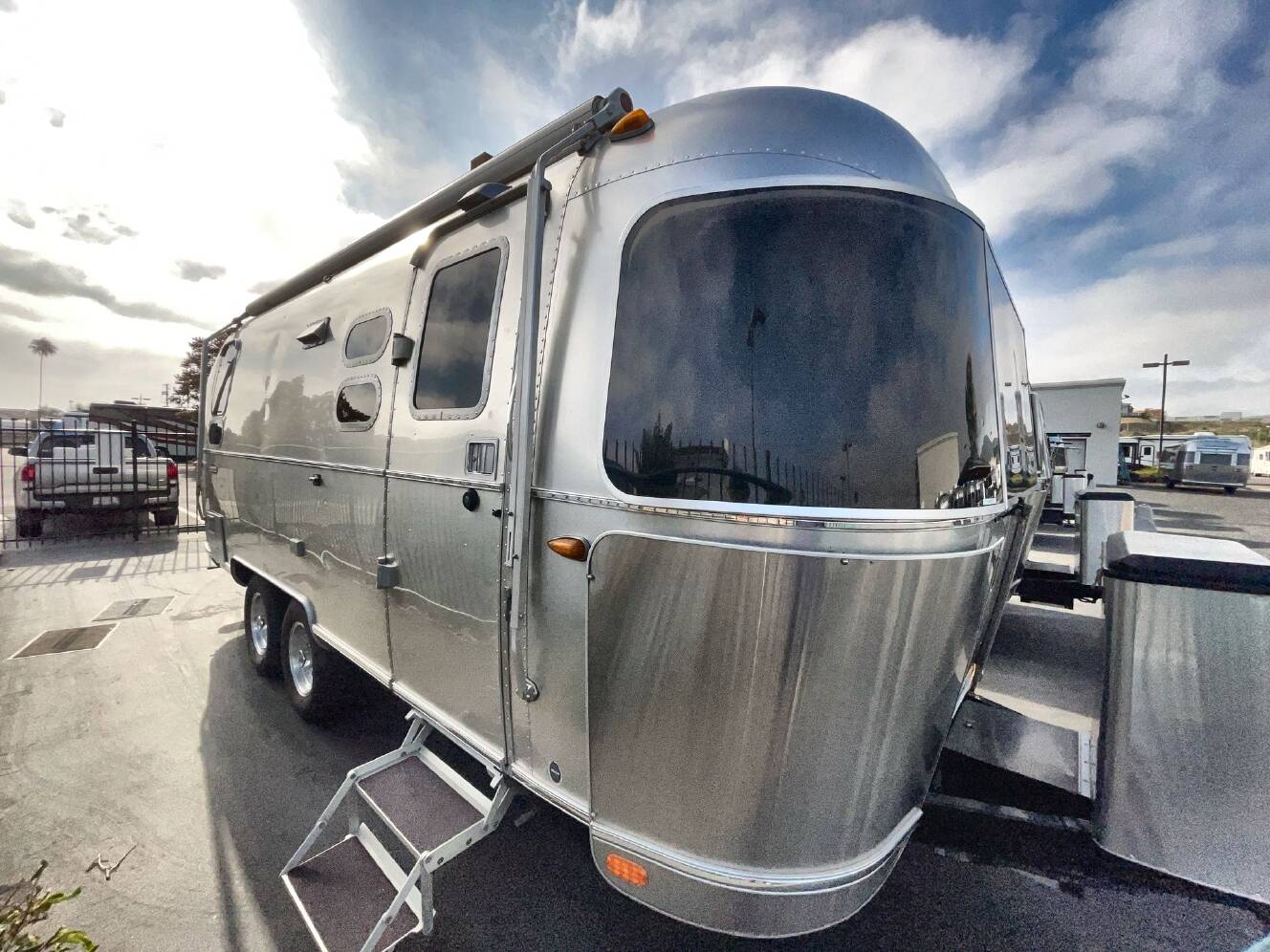 A photo of this 2017 Airstream International Serenity 23D