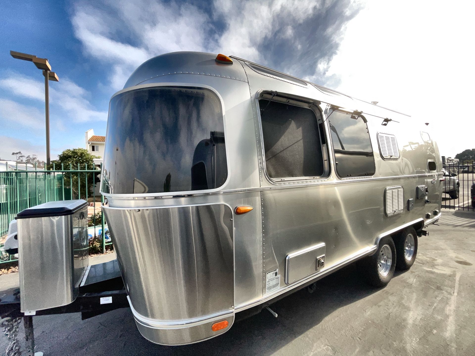 2017 Airstream International Serenity 23D in san marcos CA
