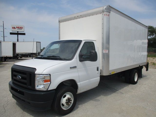 2023 FORD ECONOLINE in Grandview, MO