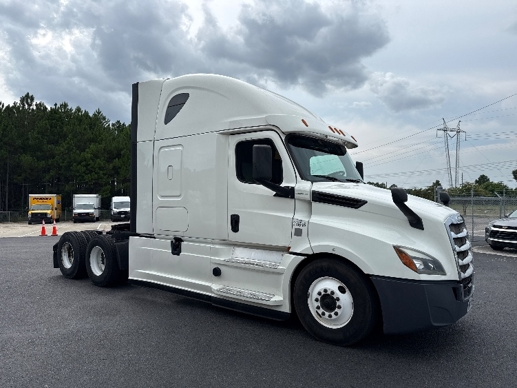 2020 FREIGHTLINER CASCADIA 126 in Gulfport, MS
