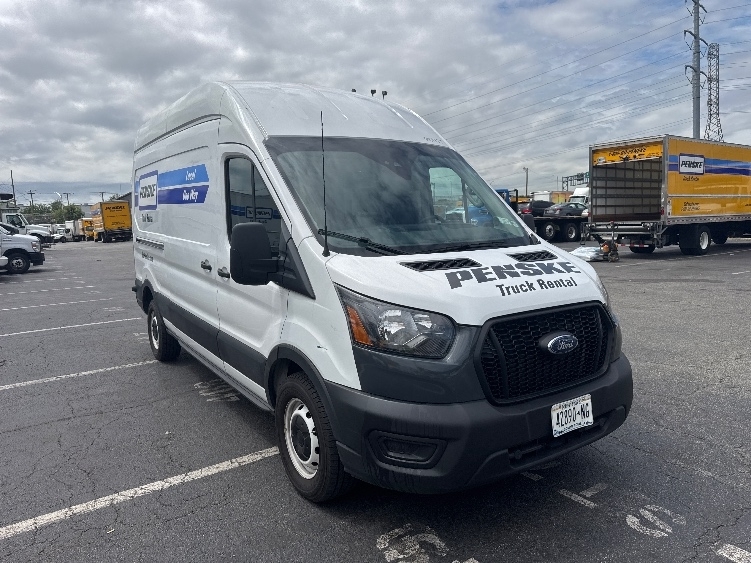 2022 FORD TRANSIT 250 in Elmsford, NY