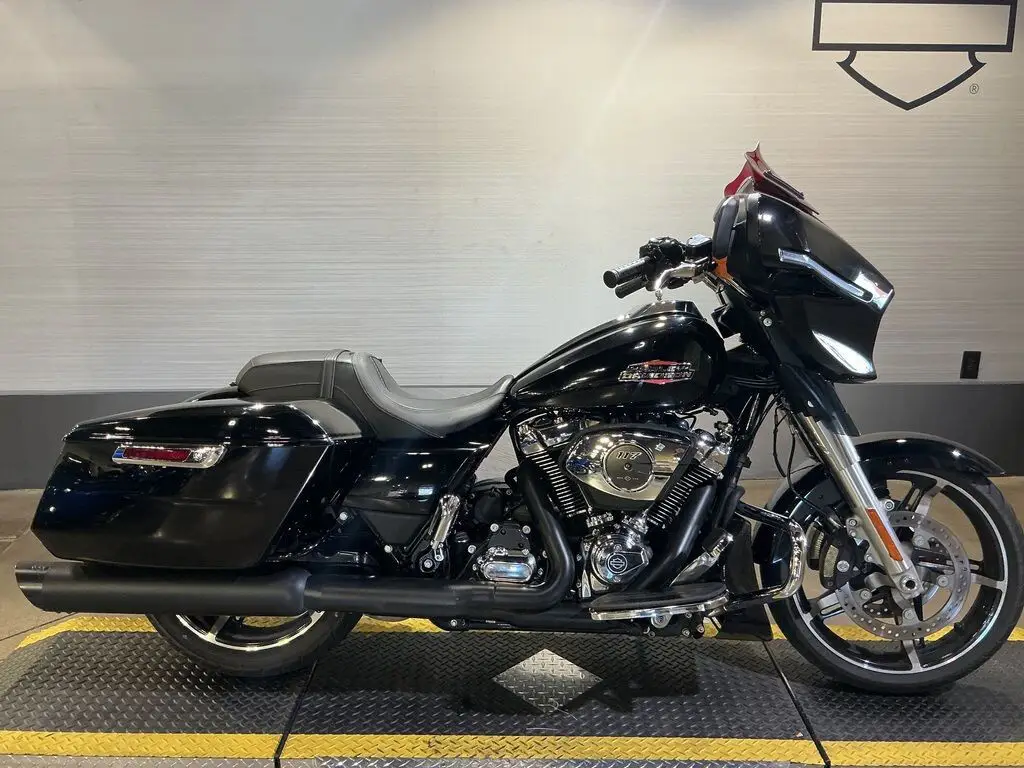 2024 Harley-Davidson Street Glide