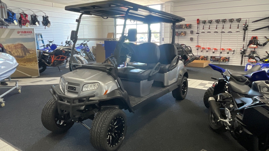 2026 Club Car ONWARD 4FWD LIFTED GAS LIFTED 4 PASSENGER in st joseph MN