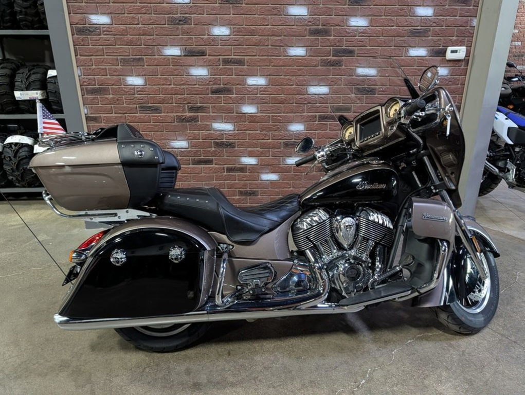 2019 Indian Roadmaster Polished Bronze Thunder Black in Dimondale, MI