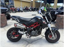 Tips for Buying a Hitch-Mounted Minibike image