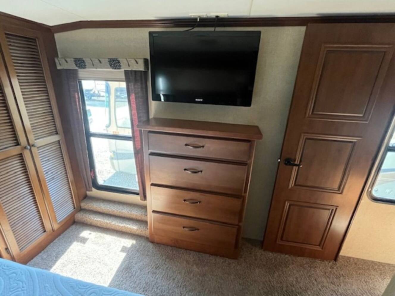 A photo of this 2014 Heartland Bighorn BH 3010RE