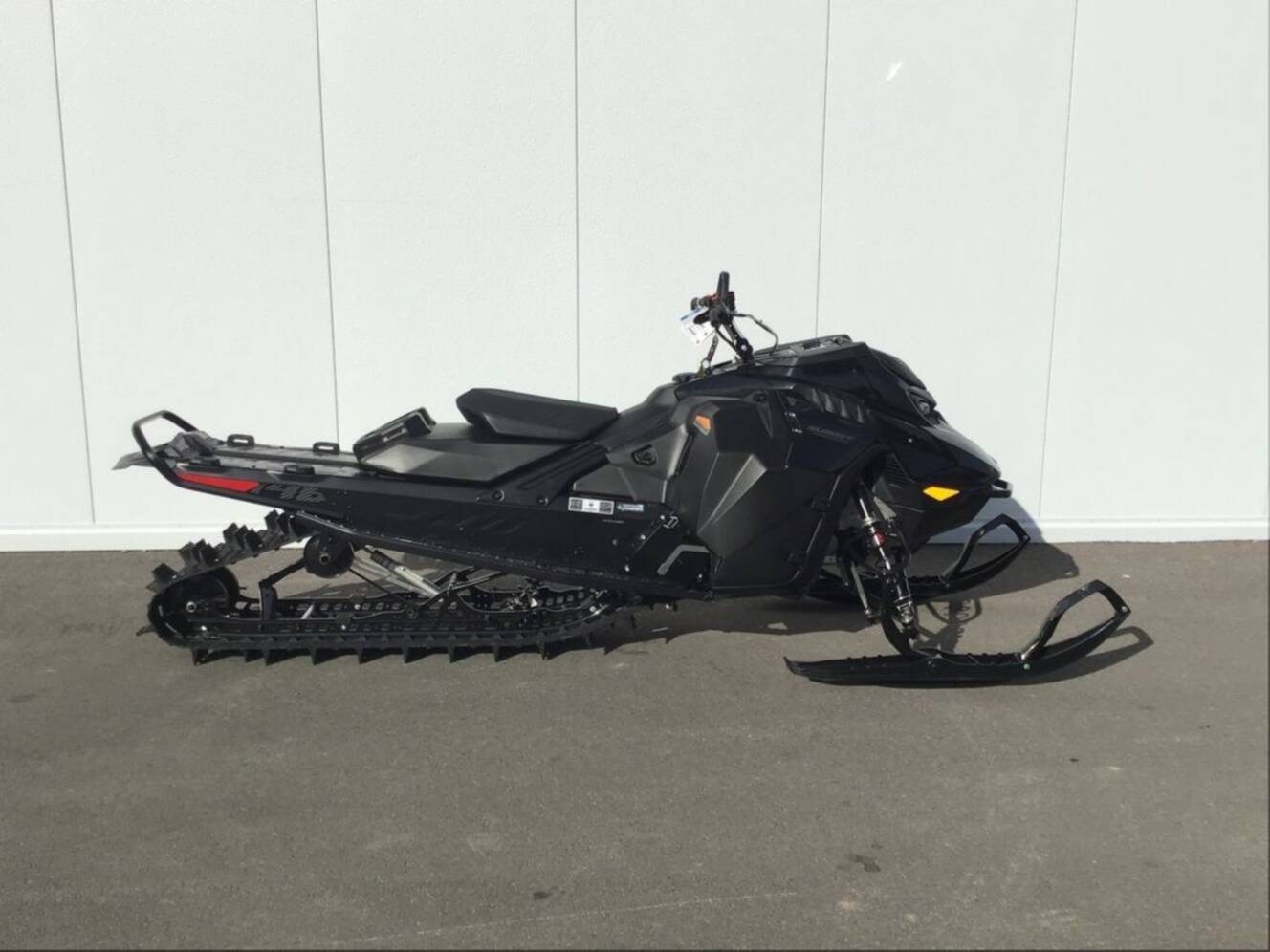 A photo of this 2025 Ski-Doo Summit® Adrenaline® with Edge Package 850 E-TEC 146 S