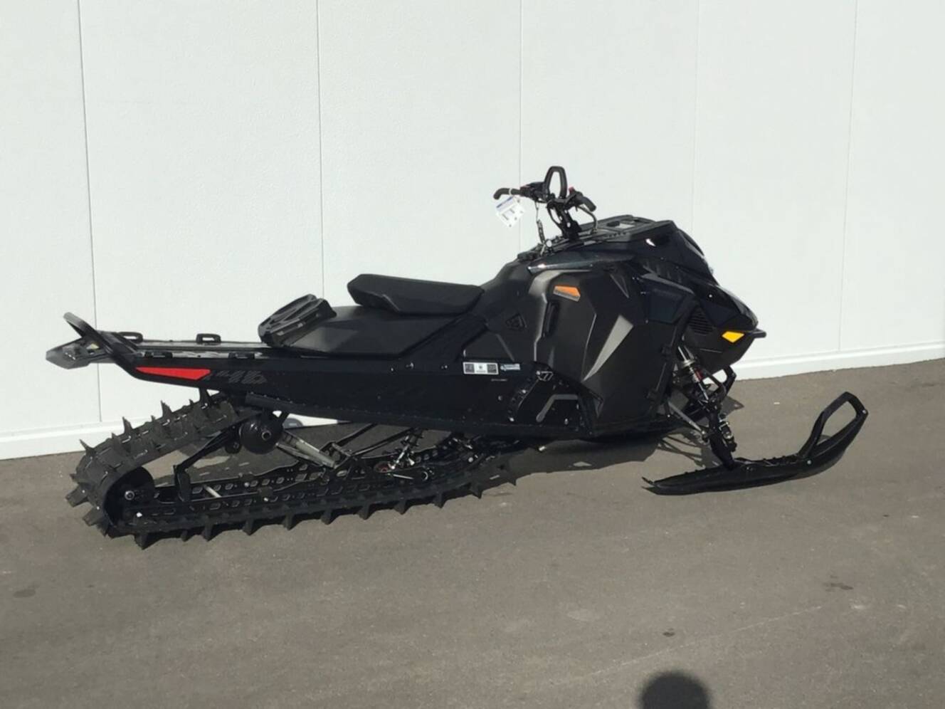 A photo of this 2025 Ski-Doo Summit® Adrenaline® with Edge Package 850 E-TEC 146 S