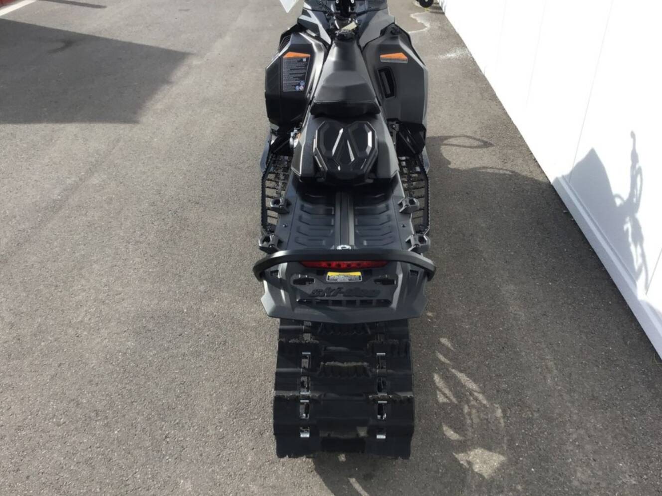 A photo of this 2025 Ski-Doo Summit® Adrenaline® with Edge Package 850 E-TEC 146 S