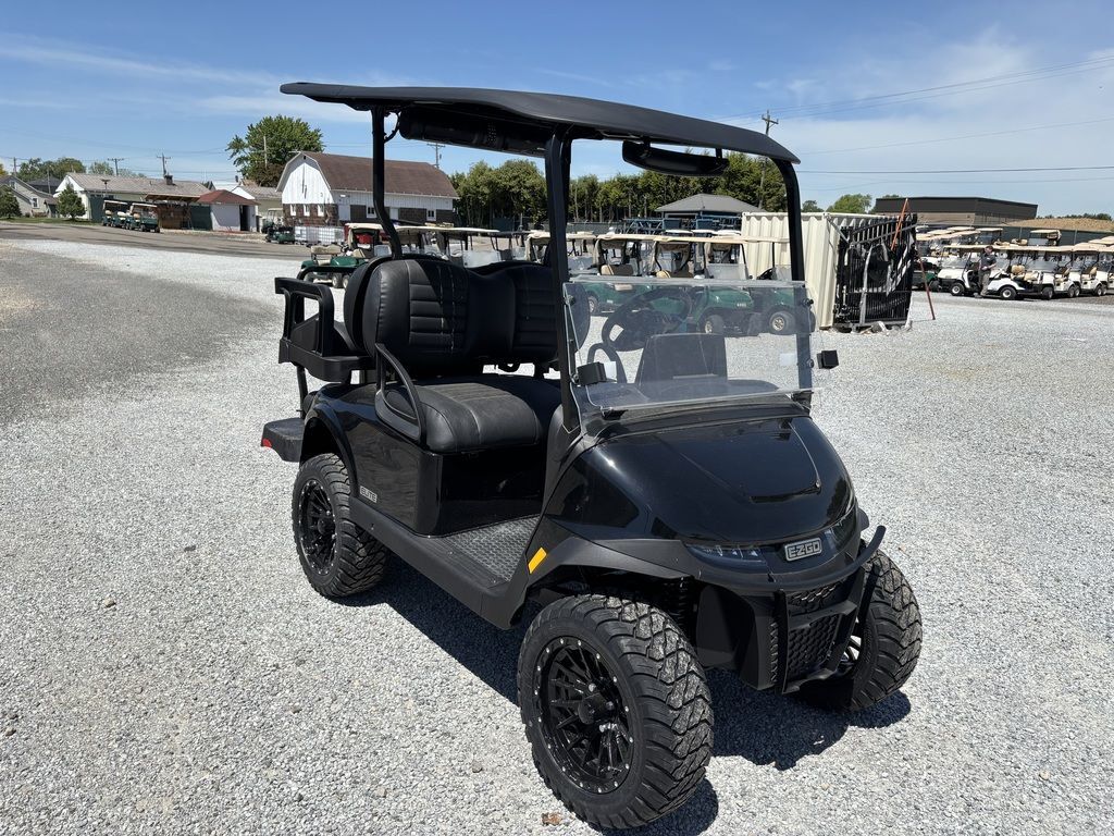 2026 E-Z-GO RXV 4 Summit XT ELiTE Lithium Black in Strasburg, OH