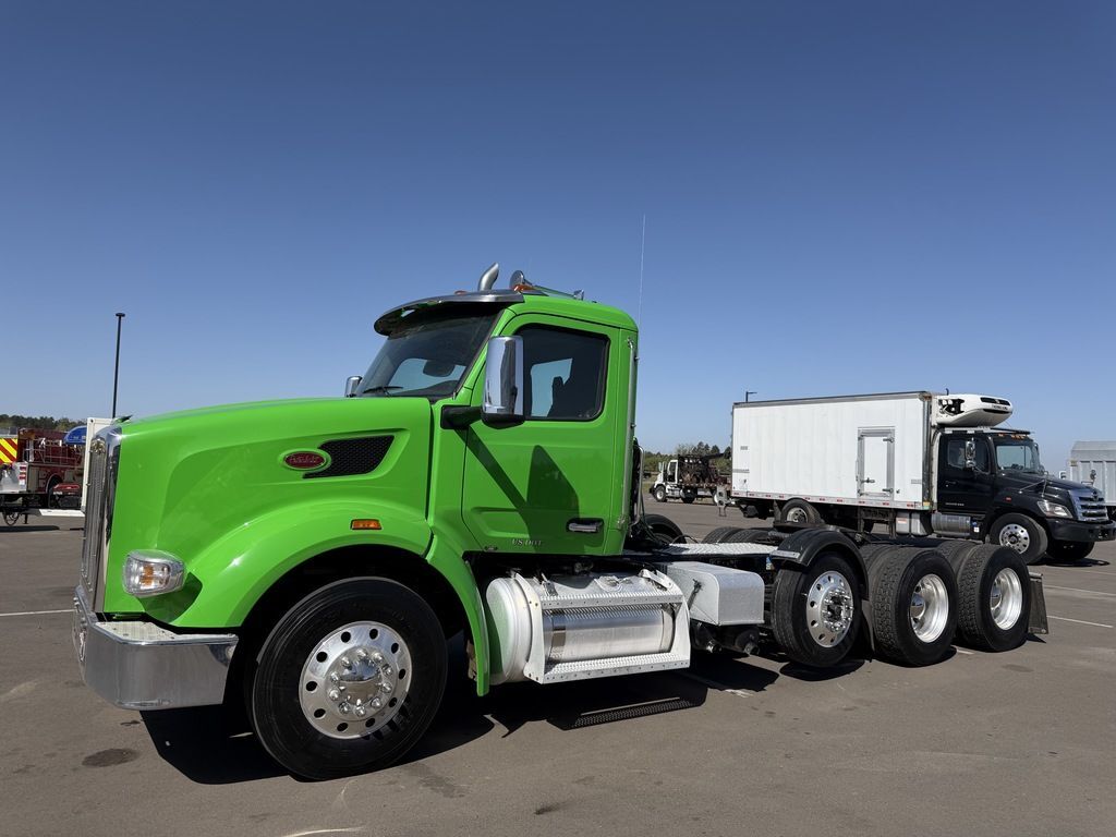 2023 PETERBILT 567 in Rice, MN