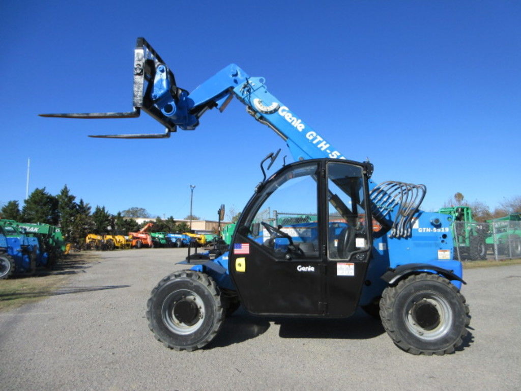 2017 Genie 5519 in Norfolk, VA