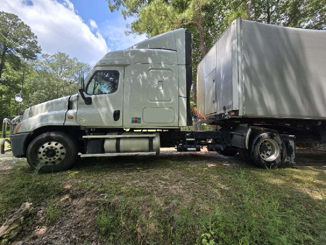 2016 FREIGHTLINER Cascadia 48 Inch in Hoover, AL