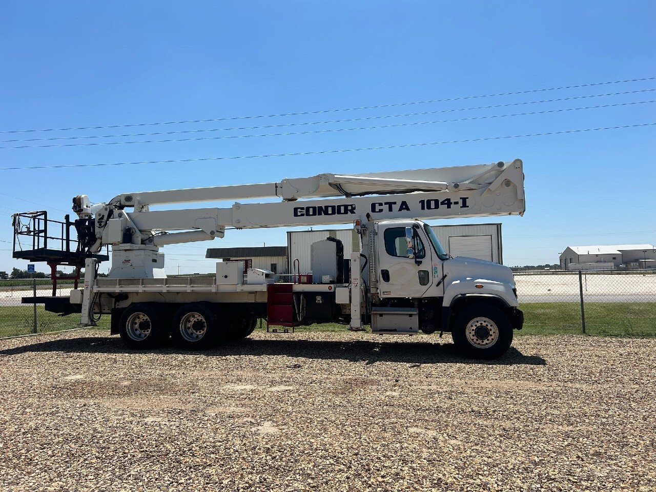 2017 FREIGHTLINER 114SD 100FT in Plainview, TX