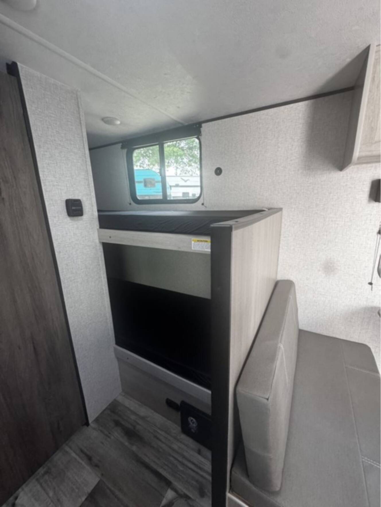 A photo of this 2026 Crossroads Rv Zinger 18BH