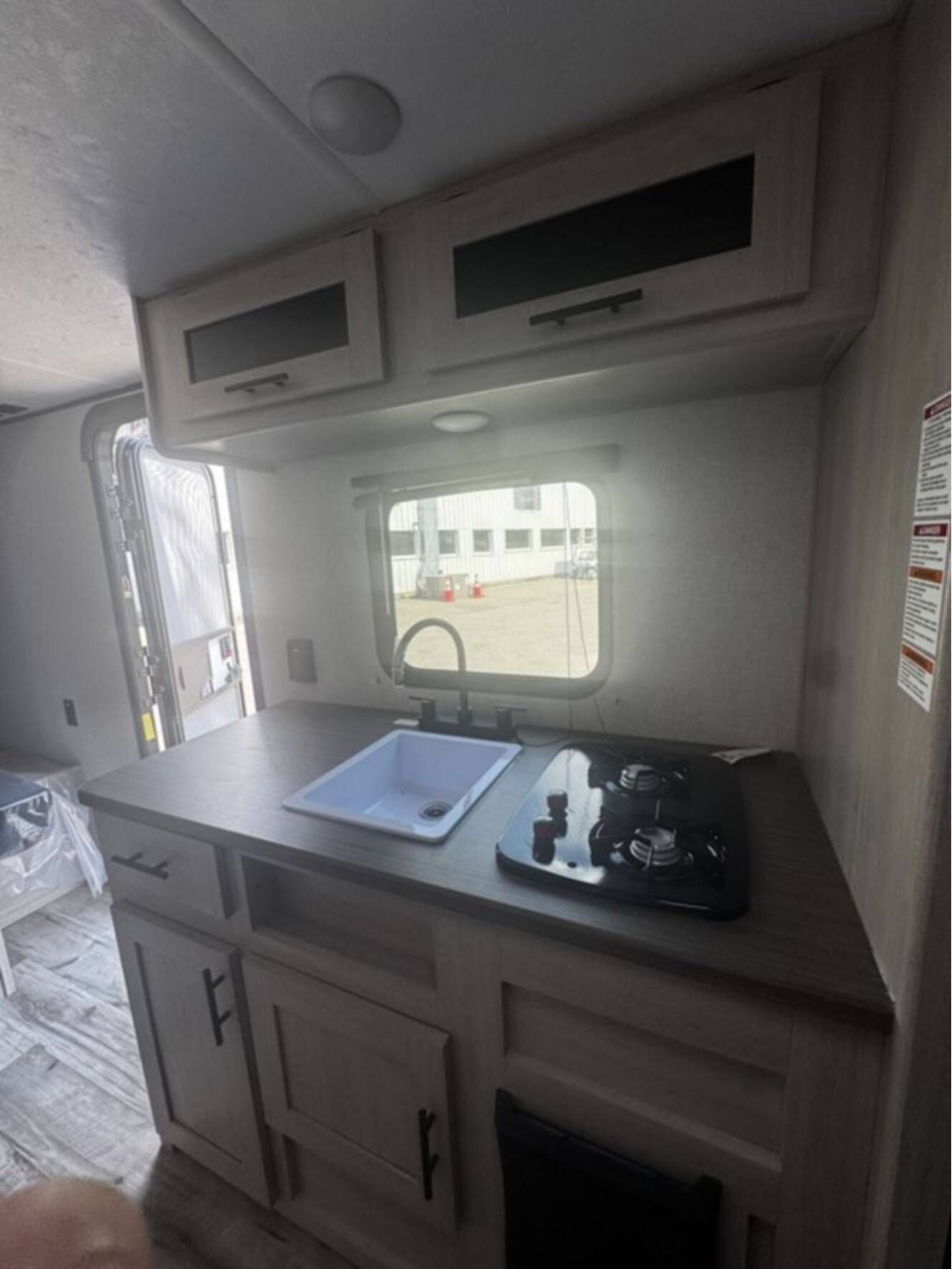 A photo of this 2026 Crossroads Rv Zinger 18BH