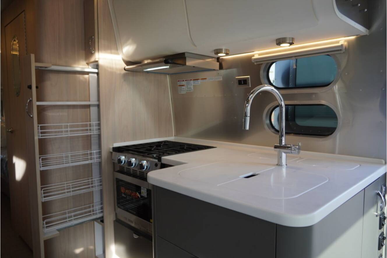 A photo of this 2026 Airstream Globetrotter 25FBT