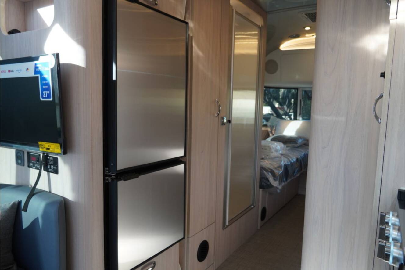 A photo of this 2026 Airstream Globetrotter 25FBT