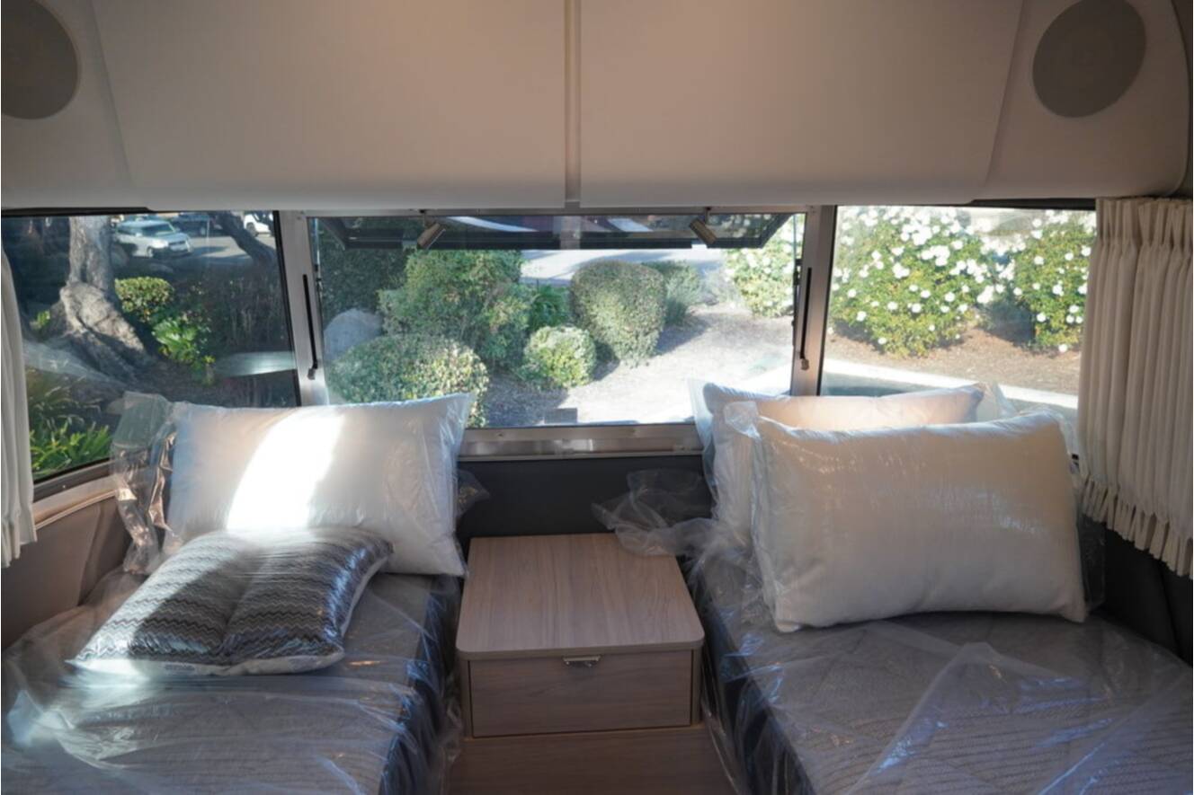 A photo of this 2026 Airstream Globetrotter 25FBT