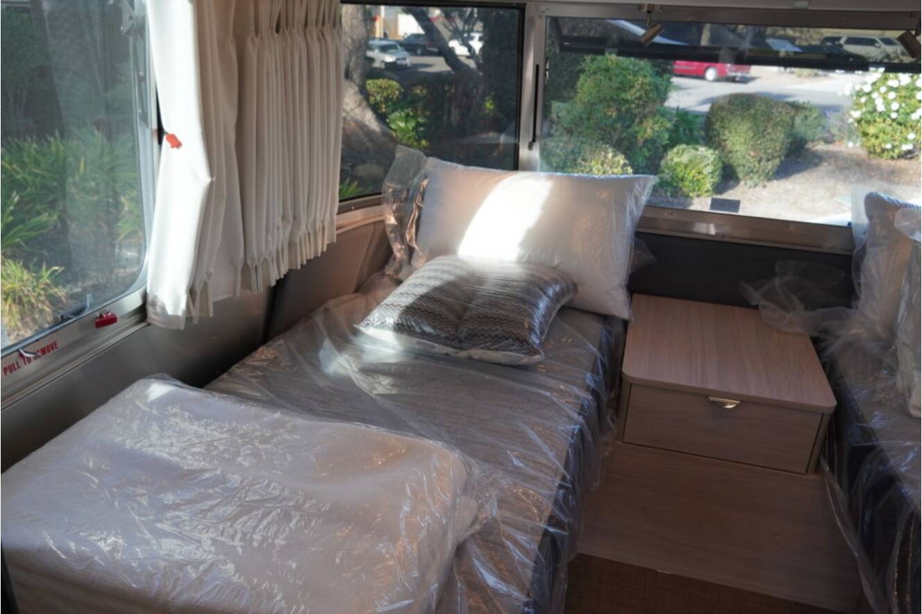 A photo of this 2026 Airstream Globetrotter 25FBT