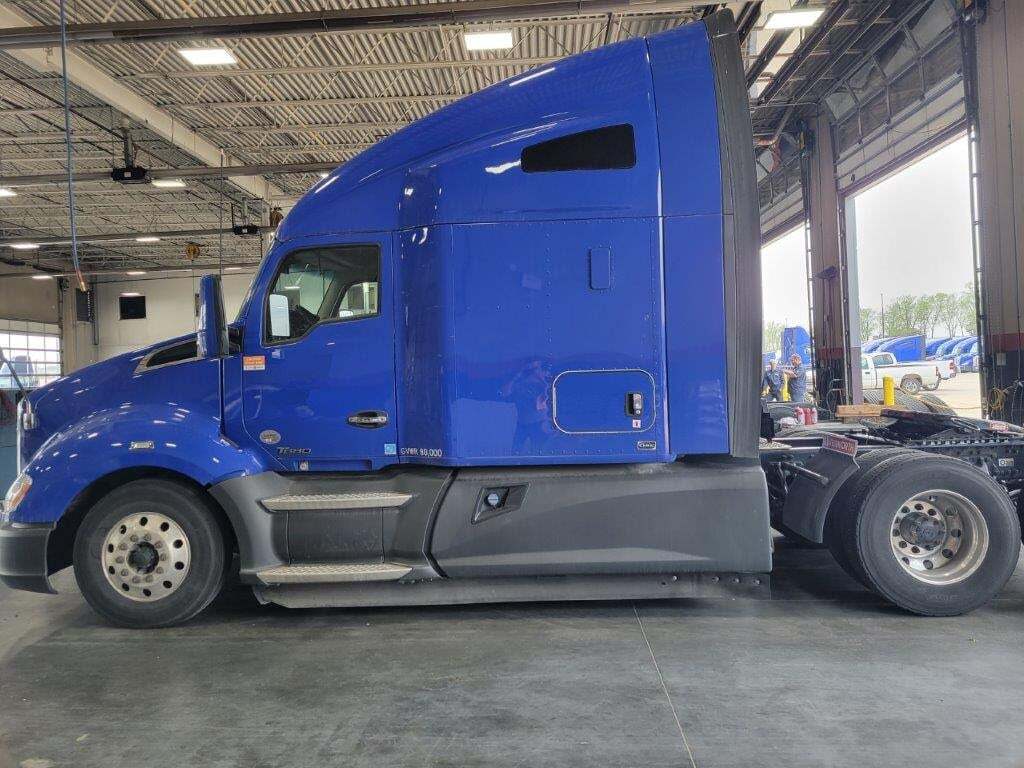 2018 KENWORTH T680 in Topeka, KS