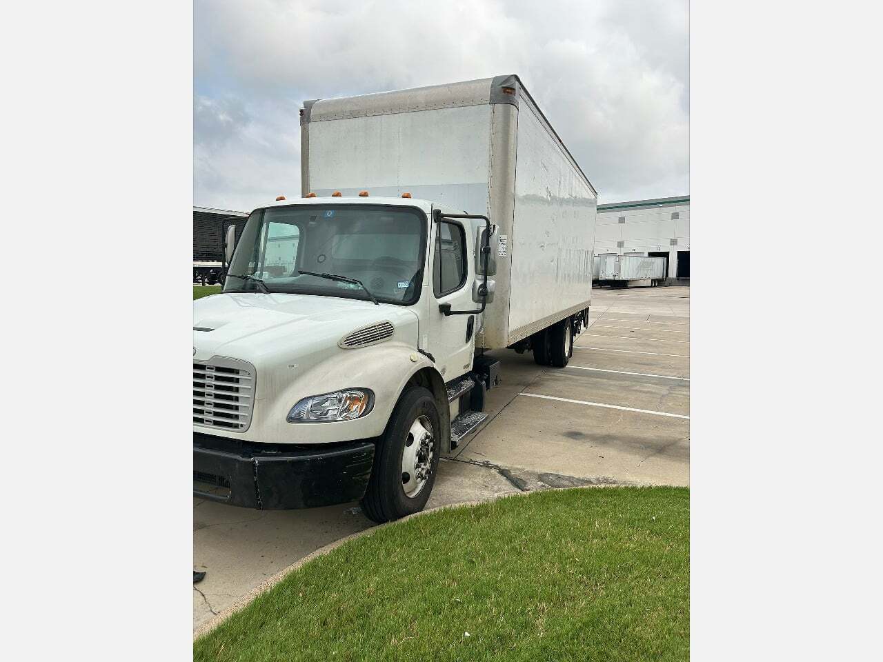 2012 FREIGHTLINER BUSINESS CLASS M2 106 in Dallas, TX
