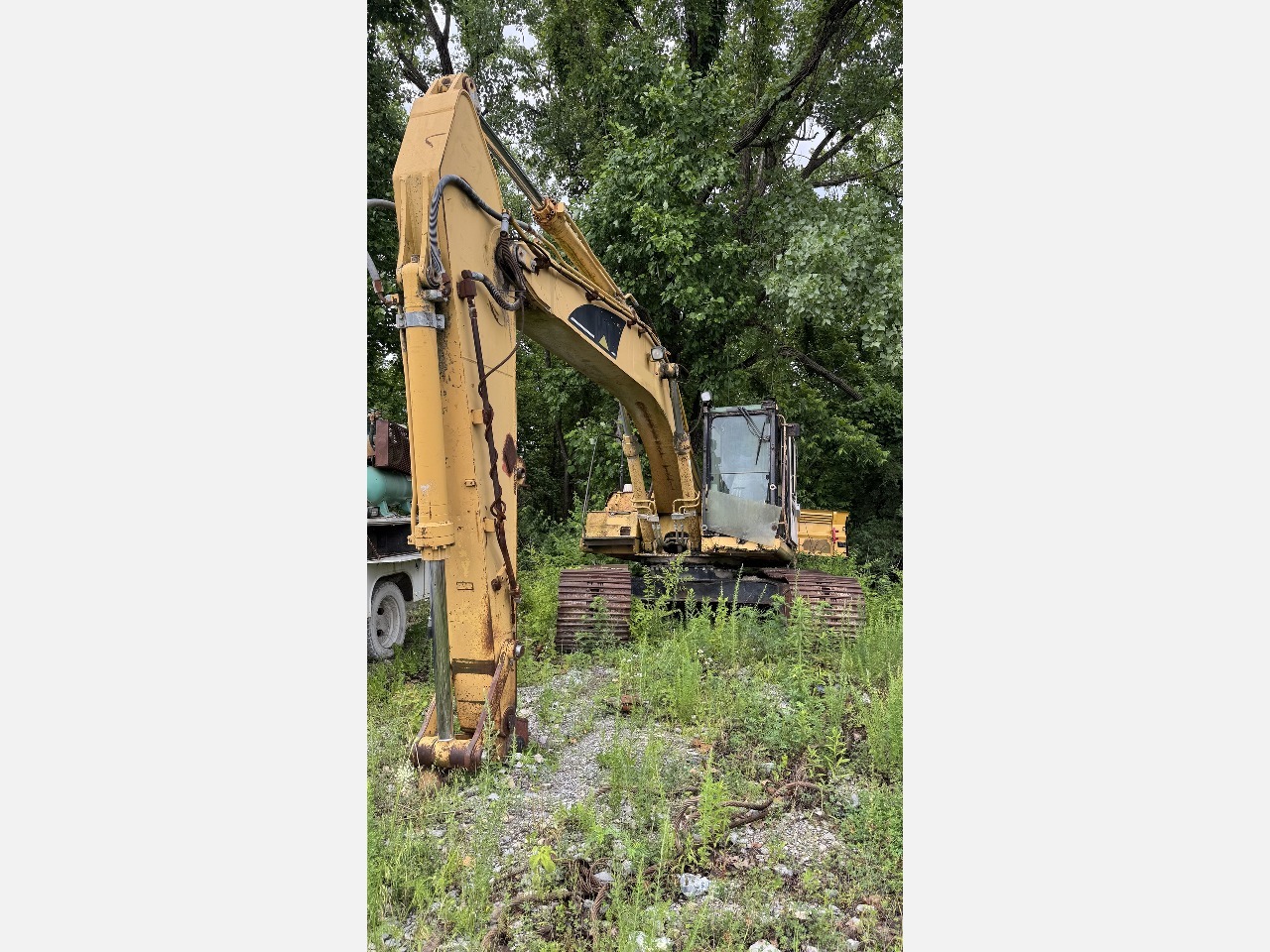 1999 CAT 322BL in Saint Louis, MO