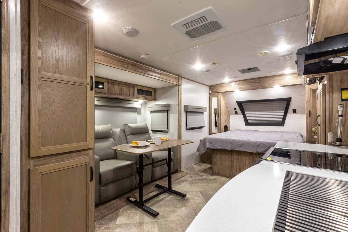 2022 Palomino SolAire Ultra Lite 208SS in walcott IA
