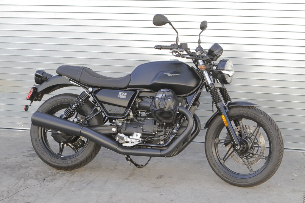 2027 Moto Guzzi V7 Stone STONE in Glendale, CA