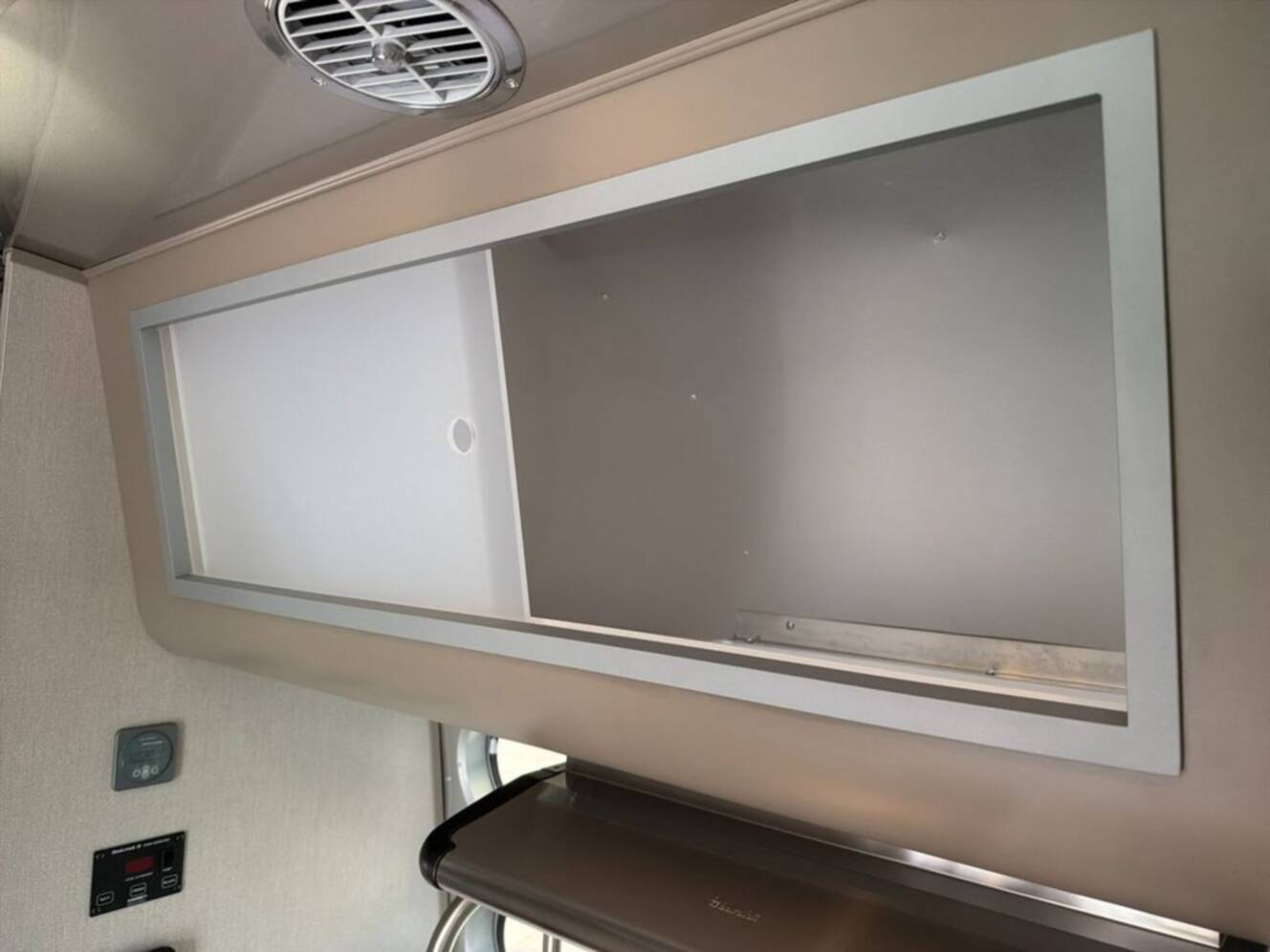 A photo of this 2026 Airstream Caravel ® 16RB