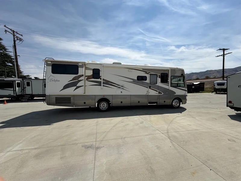 2006 NATIONAL DOLPHIN 5535