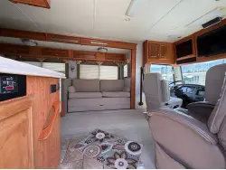 2006 NATIONAL DOLPHIN 5535