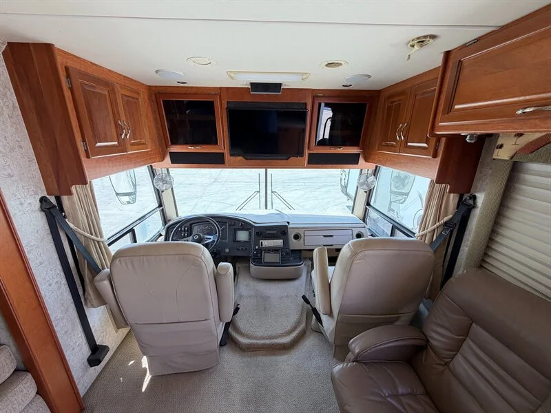 2006 NATIONAL DOLPHIN 5535