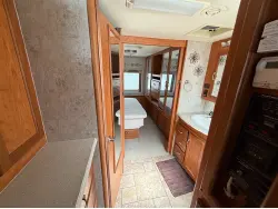 2006 NATIONAL DOLPHIN 5535