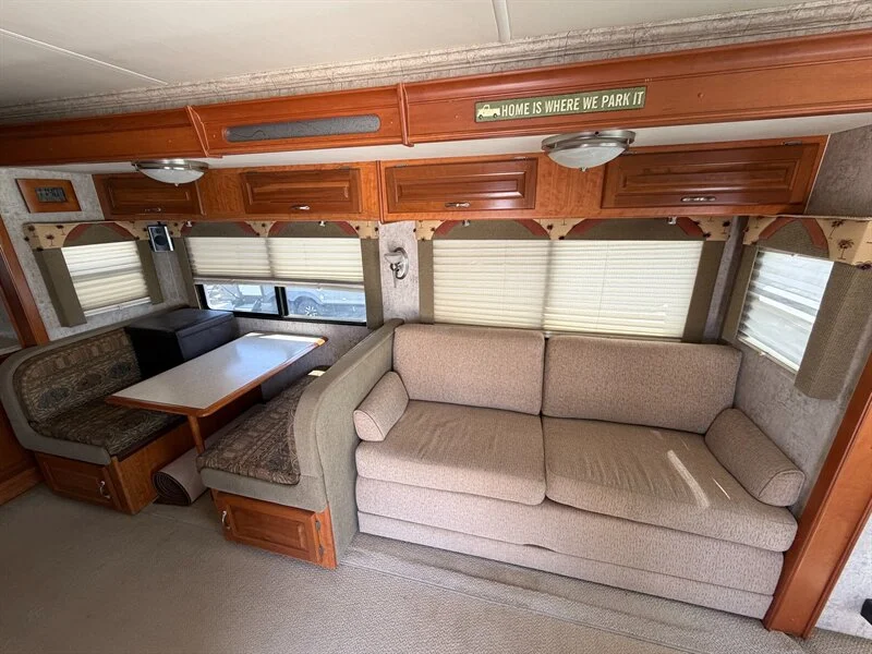 2006 NATIONAL DOLPHIN 5535