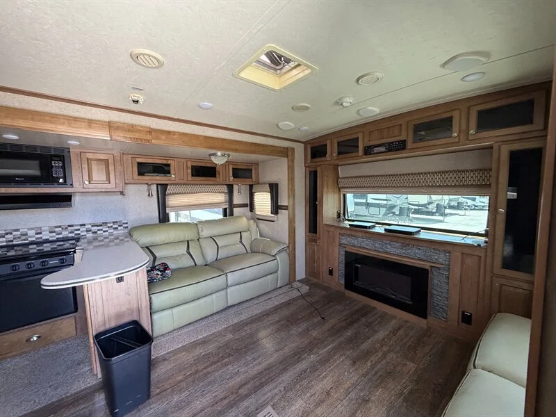 2018 Forest River Rockwood Signature 8324BS-W