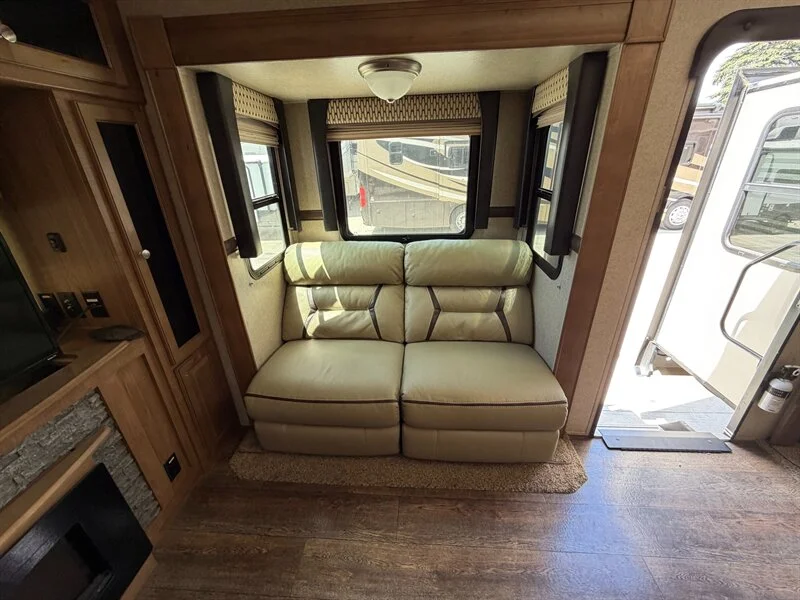 2018 Forest River Rockwood Signature 8324BS-W
