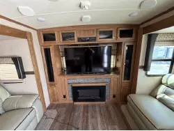 2018 Forest River Rockwood Signature 8324BS-W
