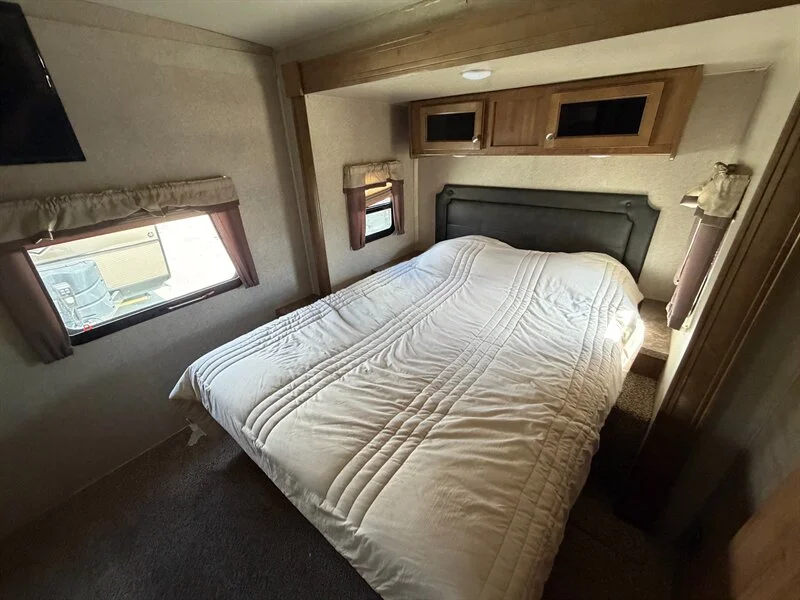 2018 Forest River Rockwood Signature 8324BS-W